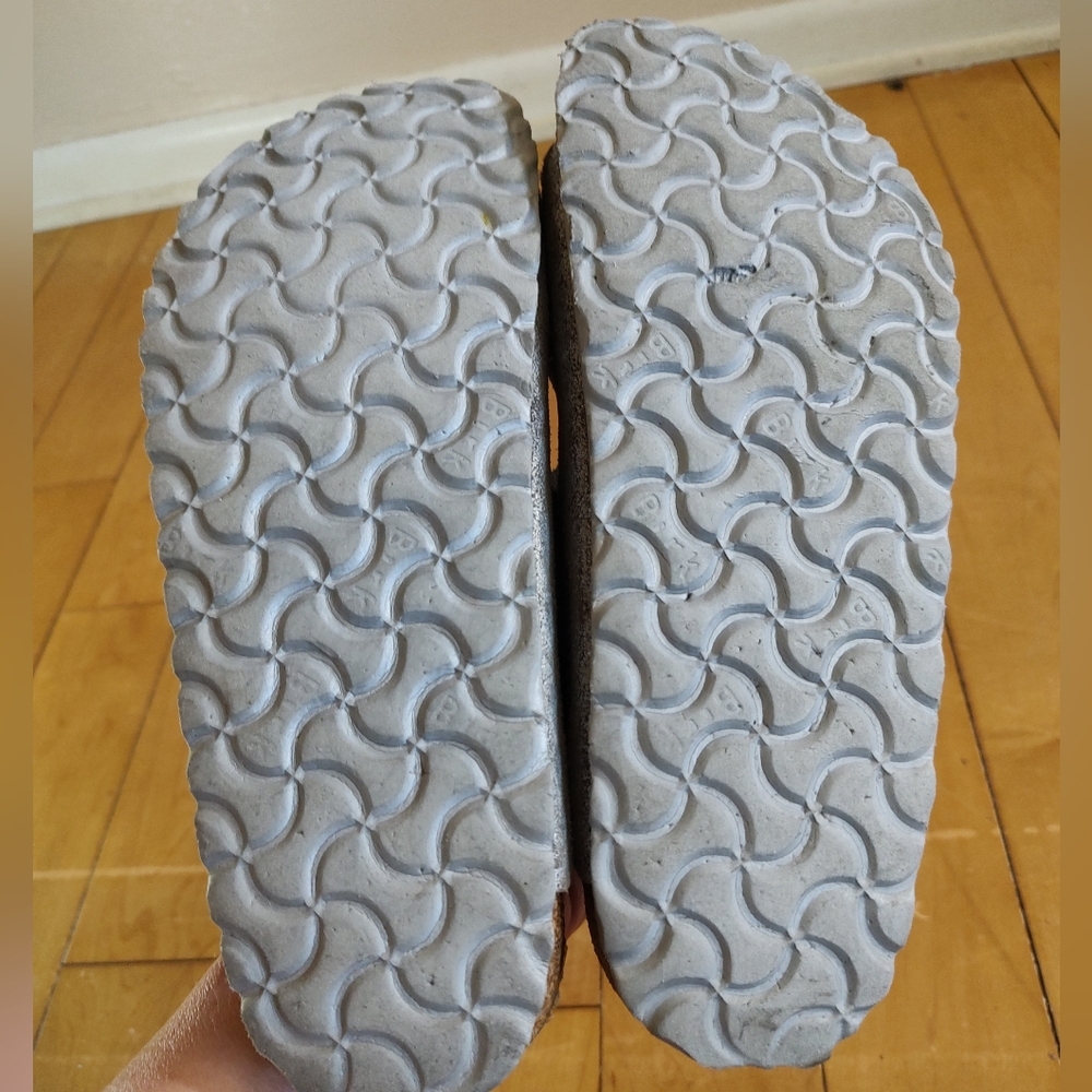 Birkenstock Arizona Silver Leather With Gold Buckle And Grey Sole - Picture 7 of 11